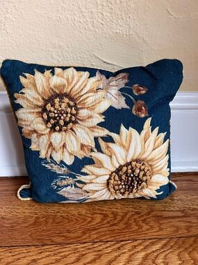 Sunflower Bella Lux Throw Pillow Floral Decorative Farmhouse Gold Navy 11”x11”